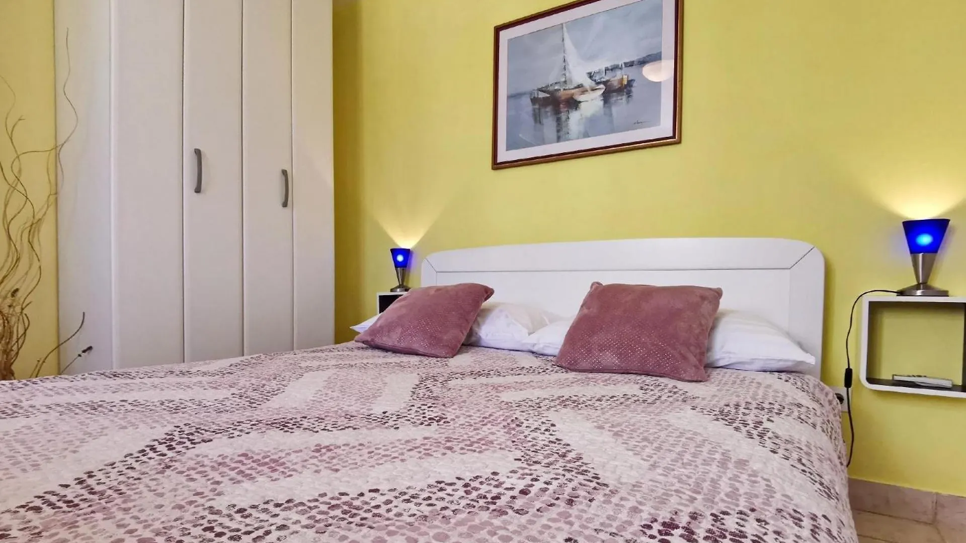 Apartment Devcic-40M Vom Meer, Haustierfreundlich Silo  Croatia